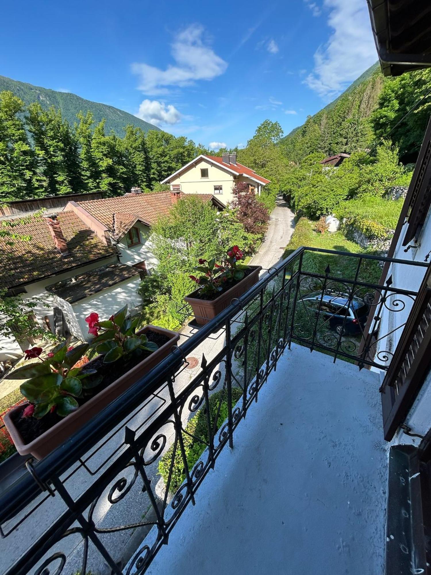 Stres-Less Sunny Apartments Кобарид Экстерьер фото